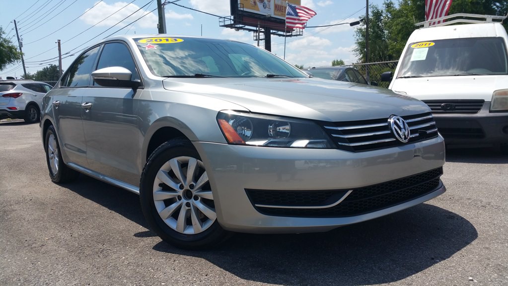 2012 Volkswagen Passat Image 3