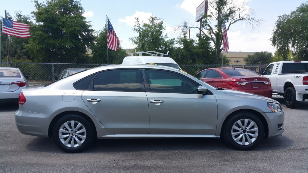 2012 Volkswagen Passat Image 6
