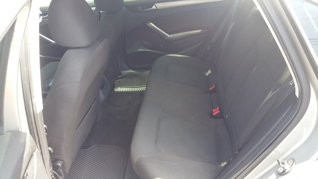 2012 Volkswagen Passat Image 15