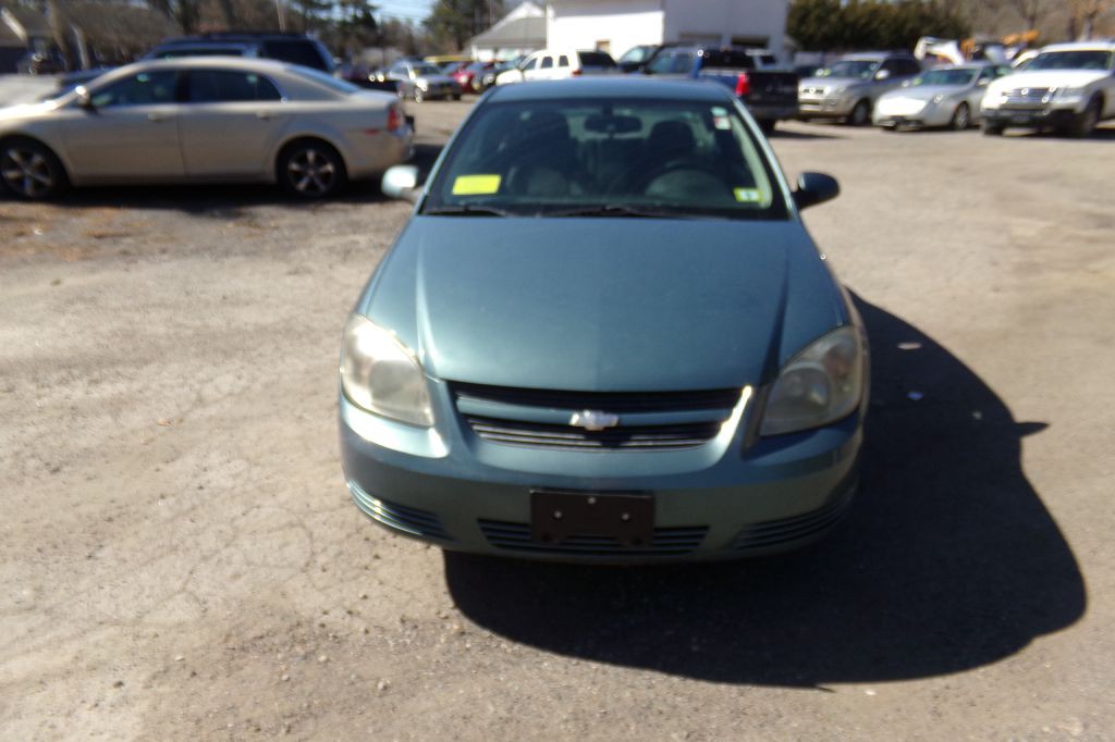 2010 Chevrolet Cobalt Image 2