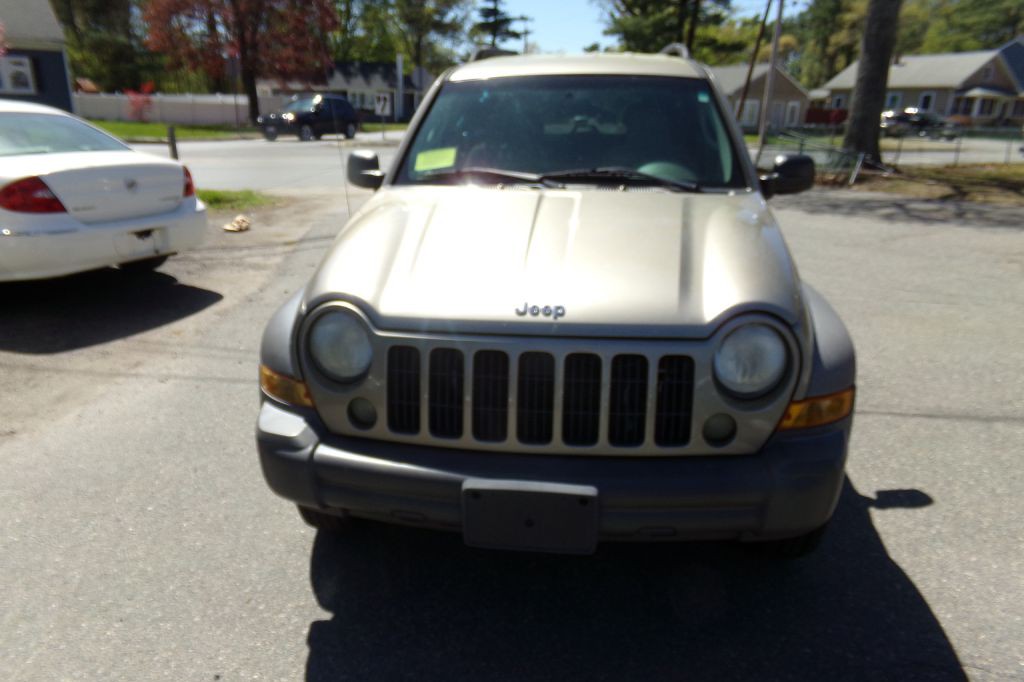 2007 Jeep Liberty Image 2