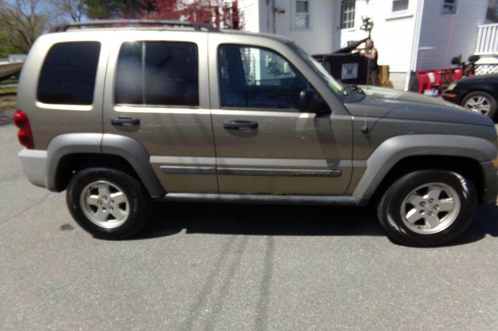 2007 Jeep Liberty Image 4