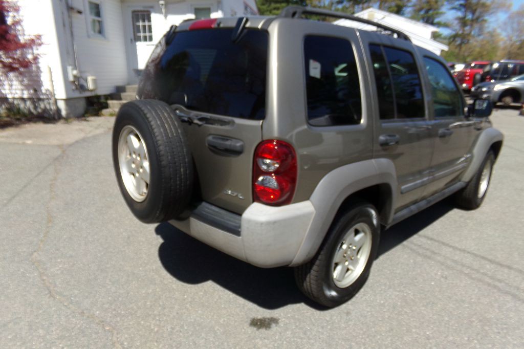 2007 Jeep Liberty Image 5