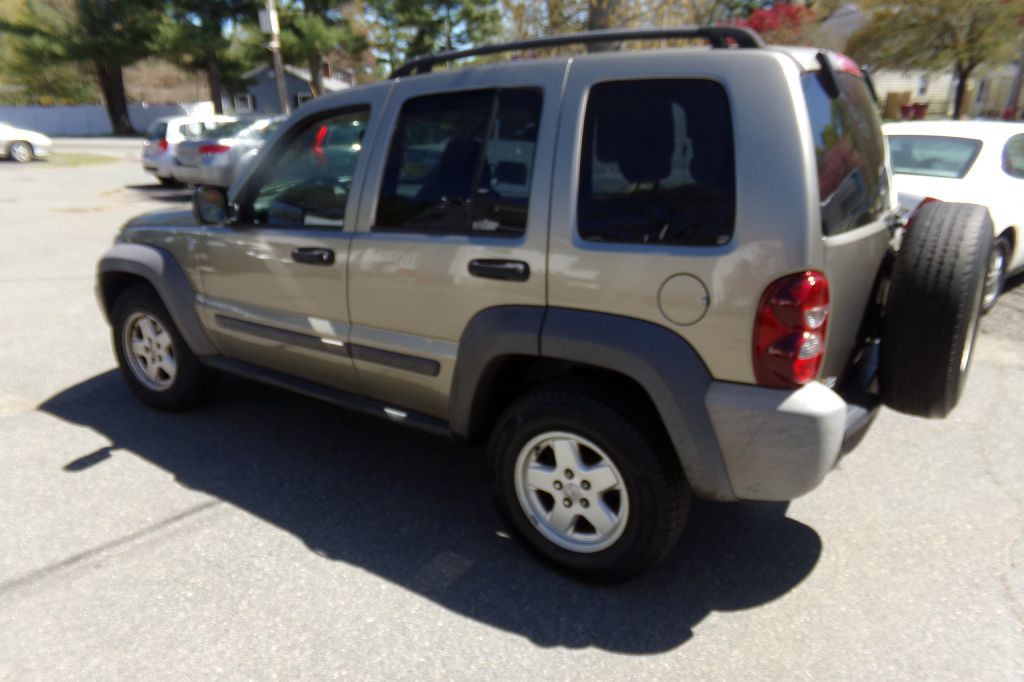 2007 Jeep Liberty Image 7