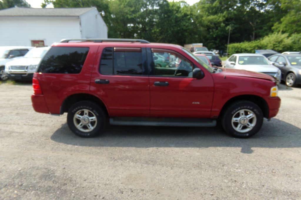 2004 Ford Explorer Image 4