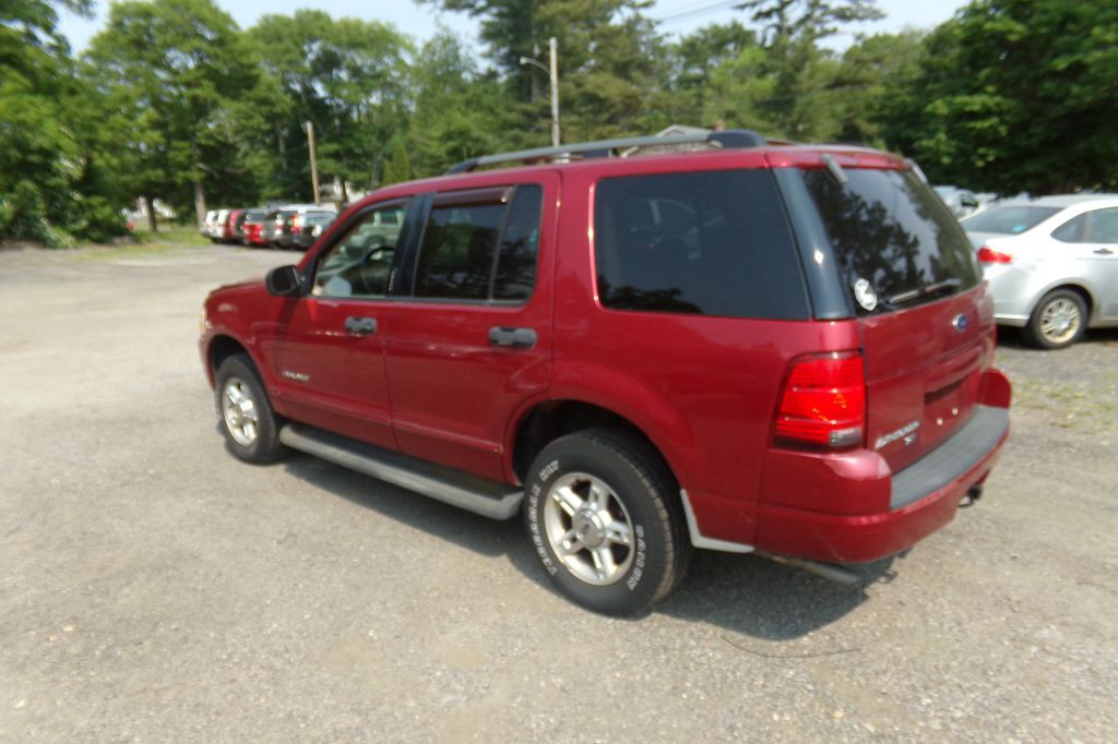 2004 Ford Explorer Image 7
