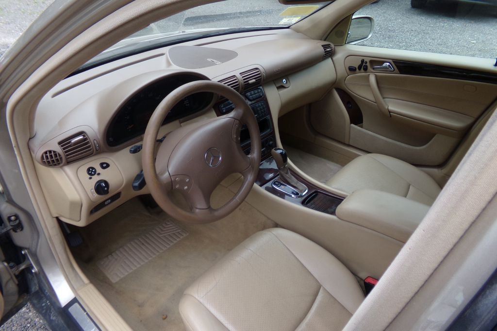 2003 Mercedes-Benz C-Class Image 7