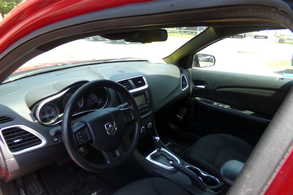 2014 Dodge Avenger Image 7