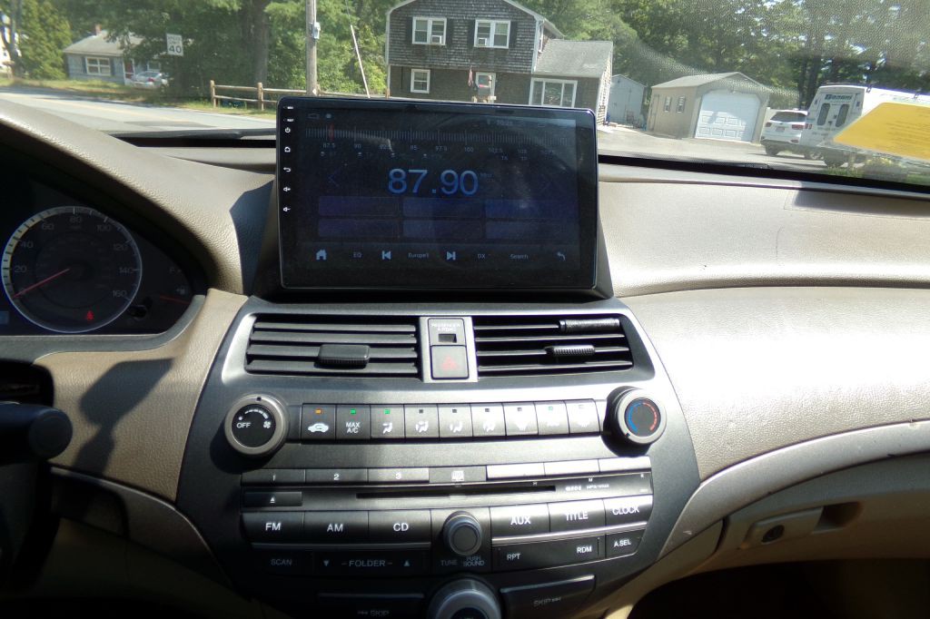 2010 Honda Accord Image 9