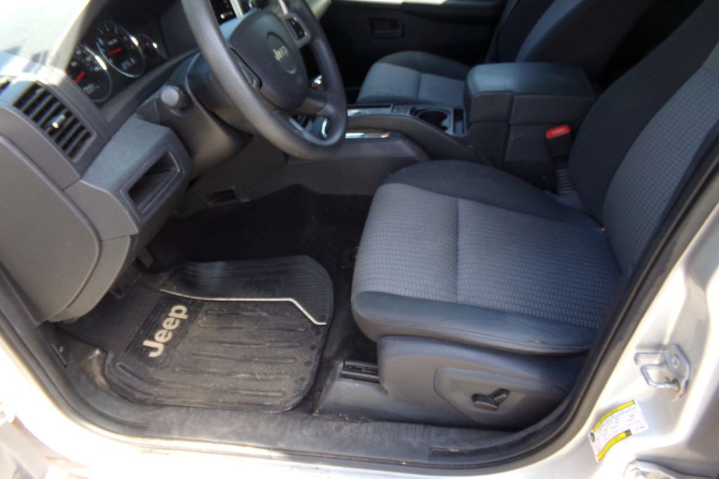 2008 Jeep Grand Cherokee Image 10