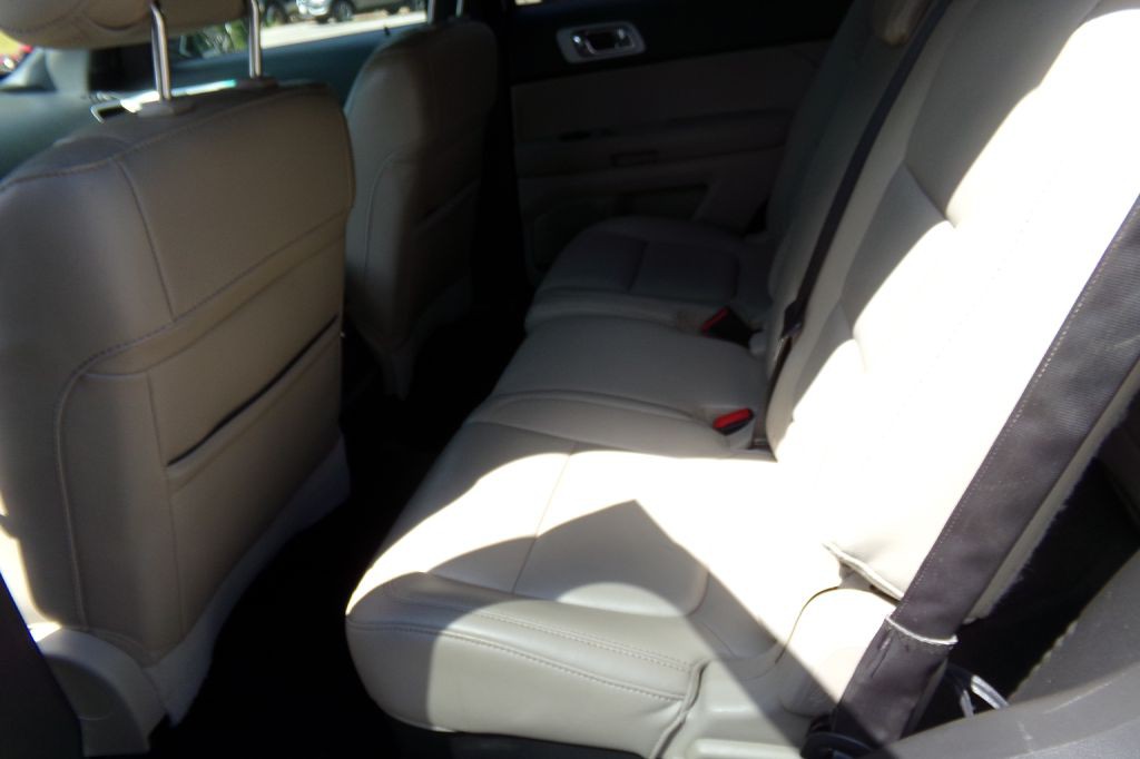 2013 Ford Explorer Image 9
