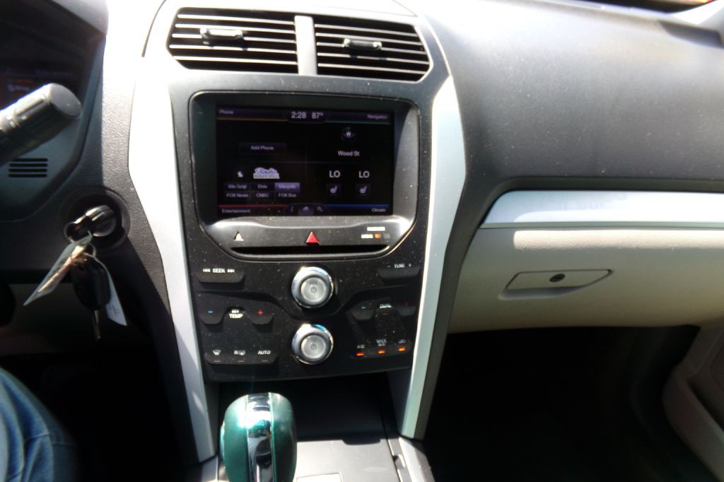 2013 Ford Explorer Image 11