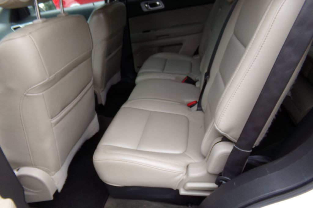 2013 Ford Explorer Image 10