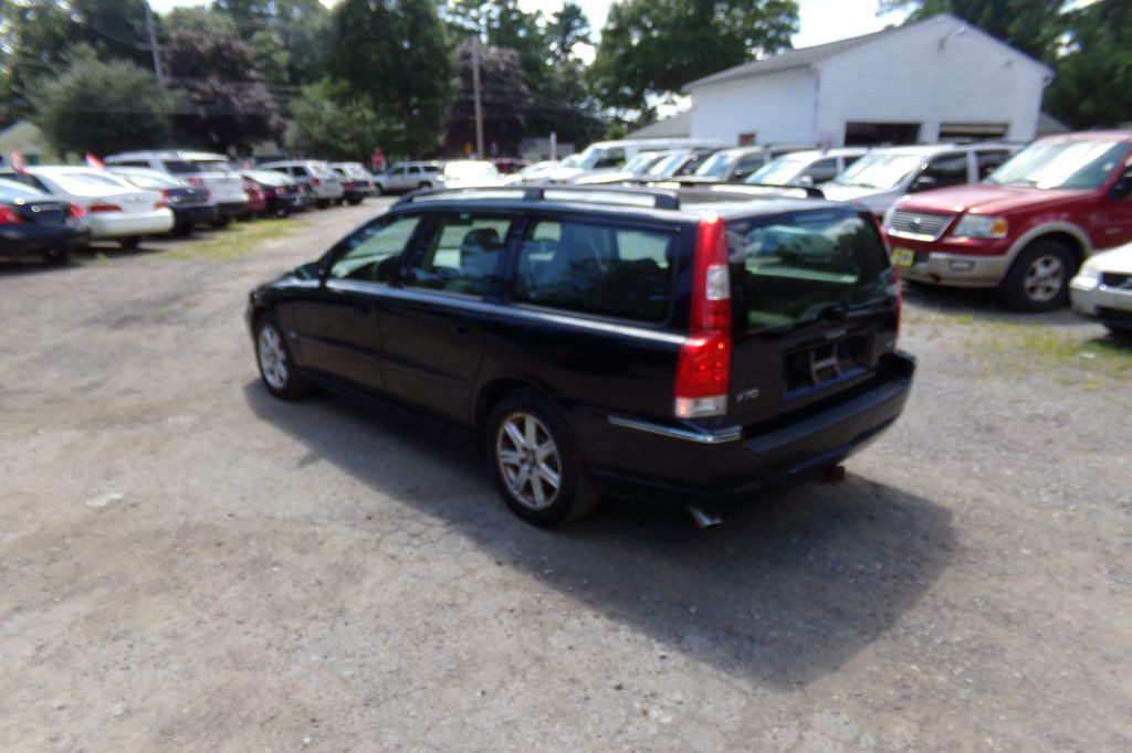 2005 Volvo V70 Image 7