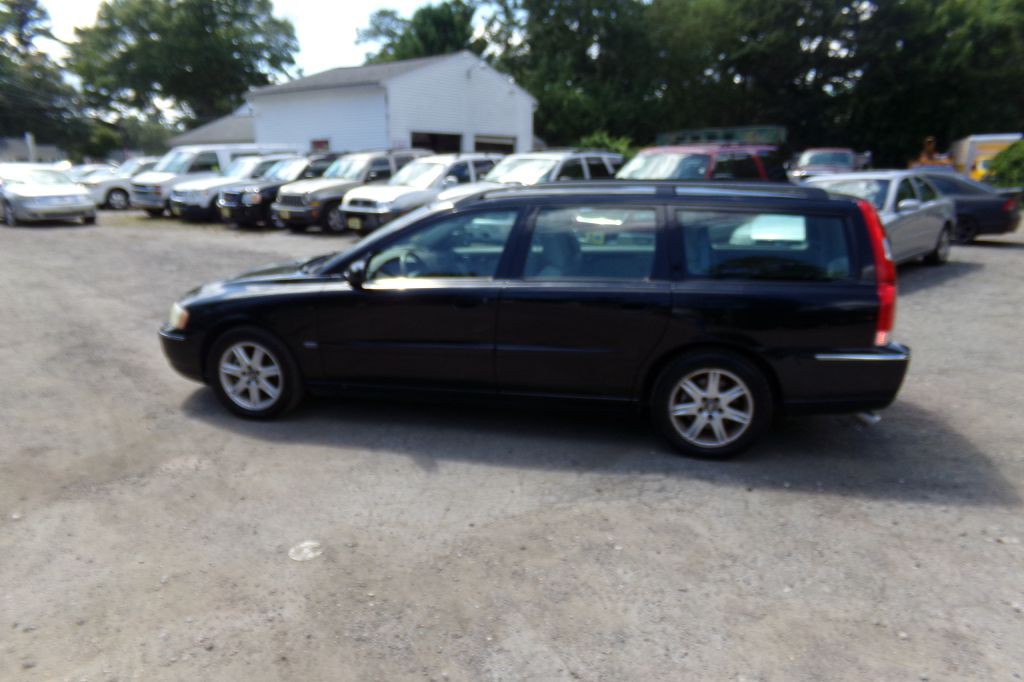 2005 Volvo V70 Image 8