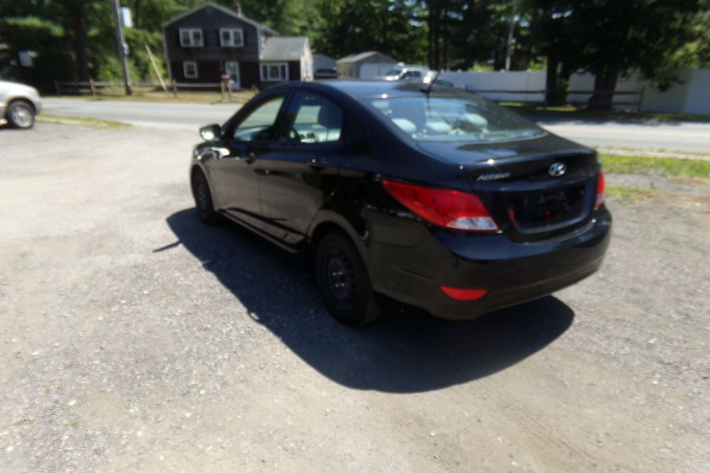 2017 Hyundai Accent Image 7