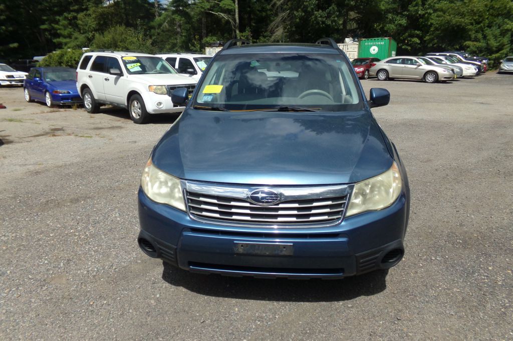 2010 Subaru Forester Image 2