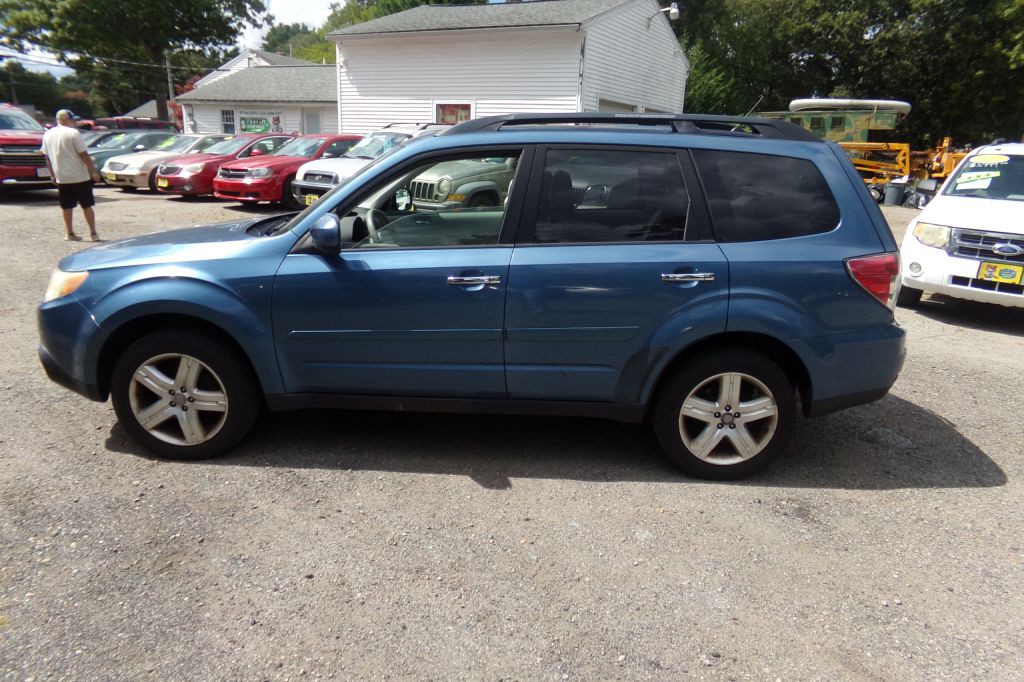 2010 Subaru Forester Image 8