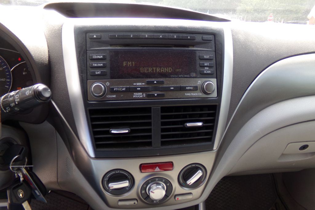 2010 Subaru Forester Image 9