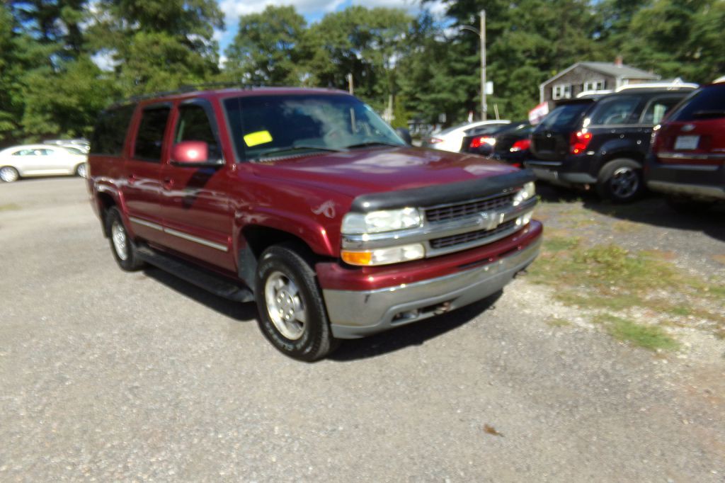2003 Chevrolet Suburban Image 2