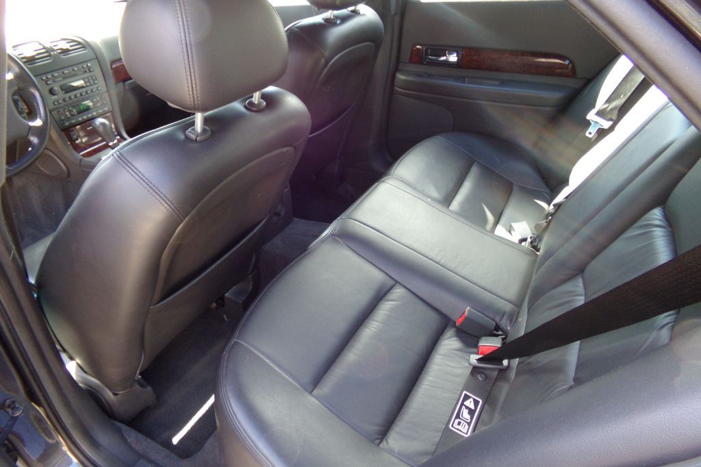 2002 Lincoln LS Image 8