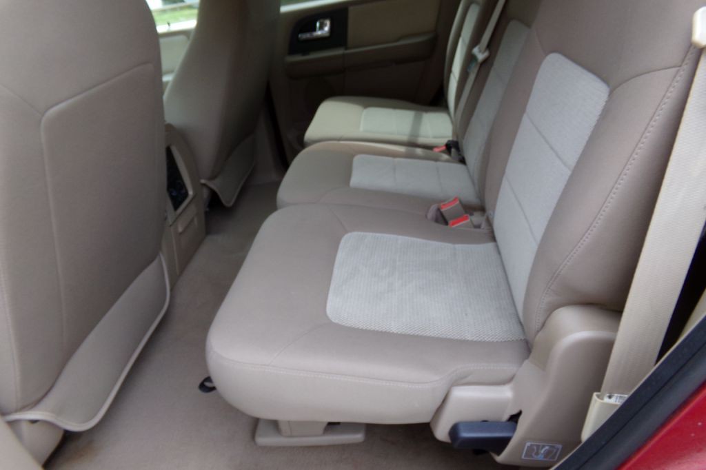 2005 Ford Expedition Image 9