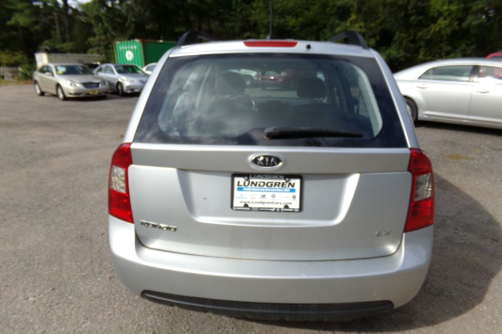 2009 Kia Rondo Image 6