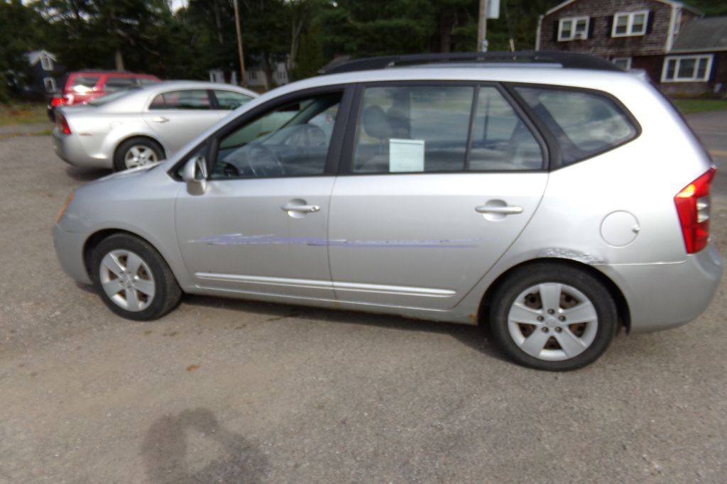 2009 Kia Rondo Image 8