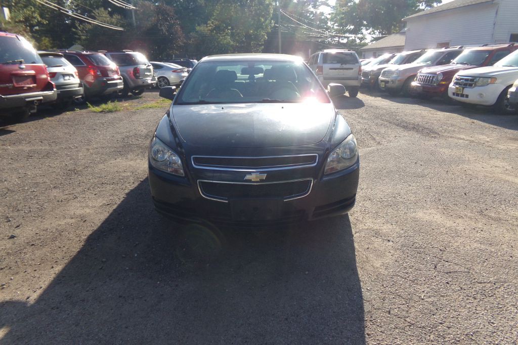 2010 Chevrolet Malibu Image 3