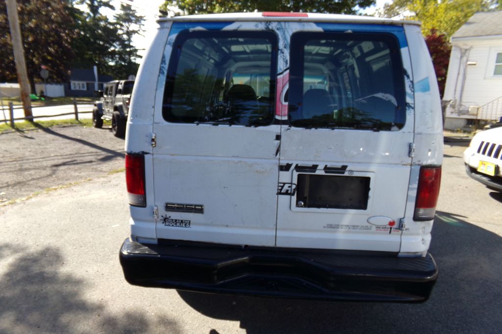 2008 Ford Econoline Image 6
