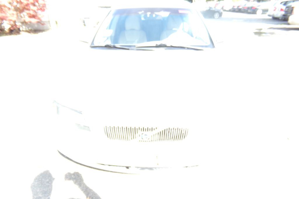 2004 Volvo V70 Image 2
