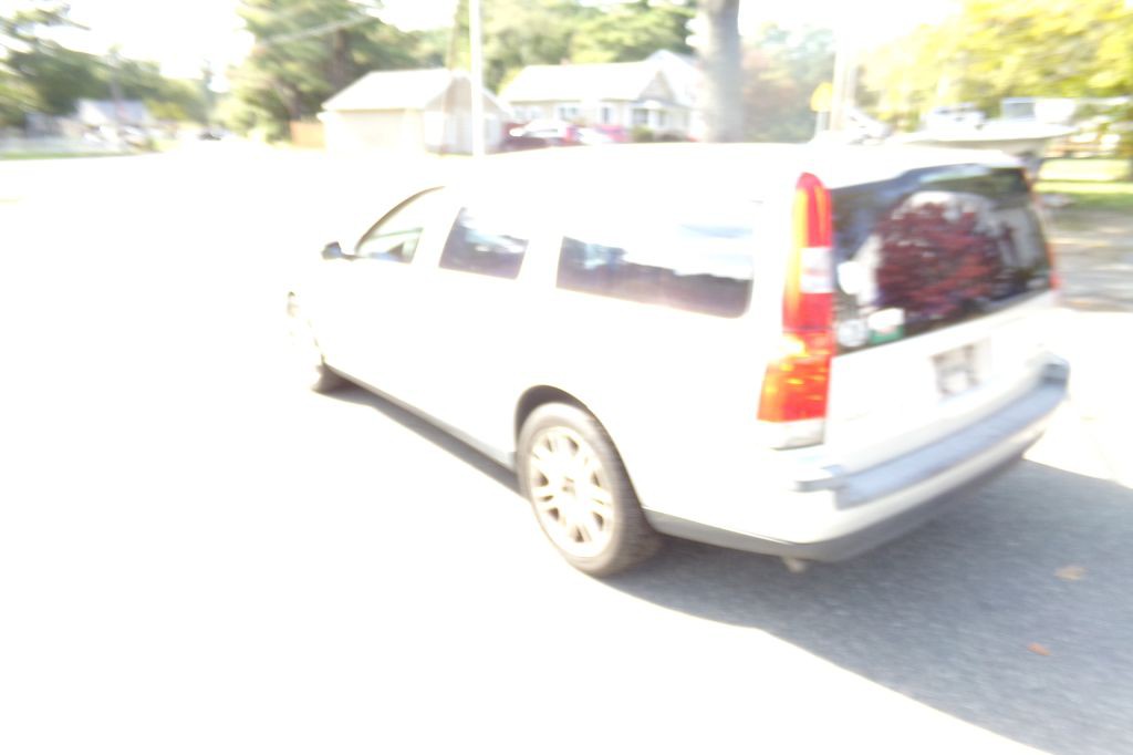 2004 Volvo V70 Image 7