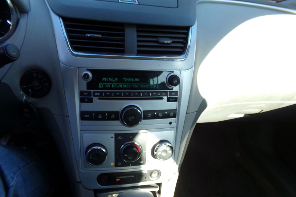2009 Chevrolet Malibu Image 9