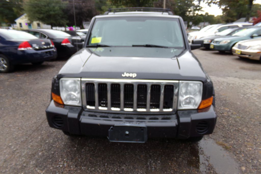 2007 Jeep Commander Image 2