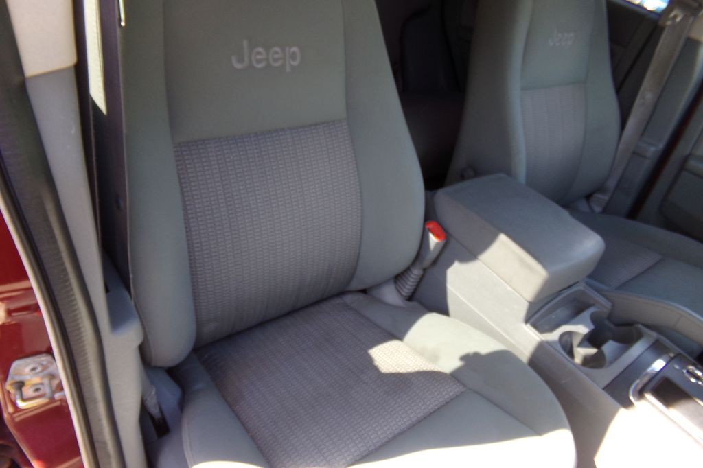 2007 Jeep Grand Cherokee Image 10
