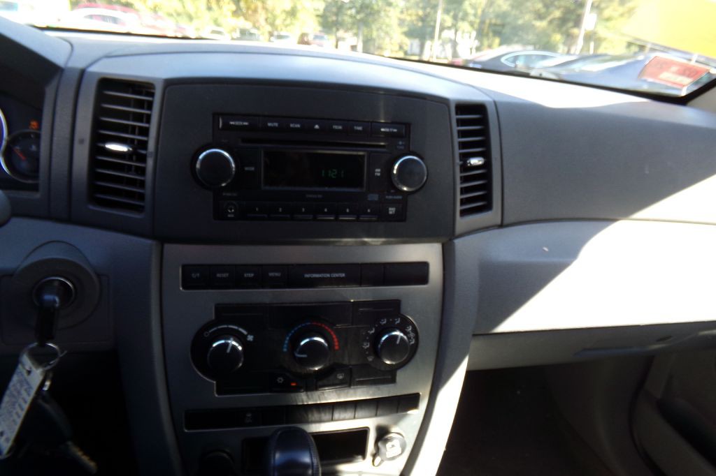 2007 Jeep Grand Cherokee Image 11