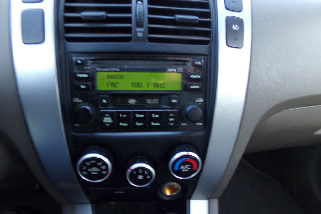 2008 Hyundai Tucson Image 10