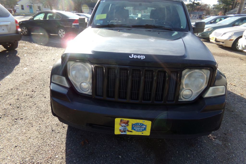 2010 Jeep Liberty Image 2