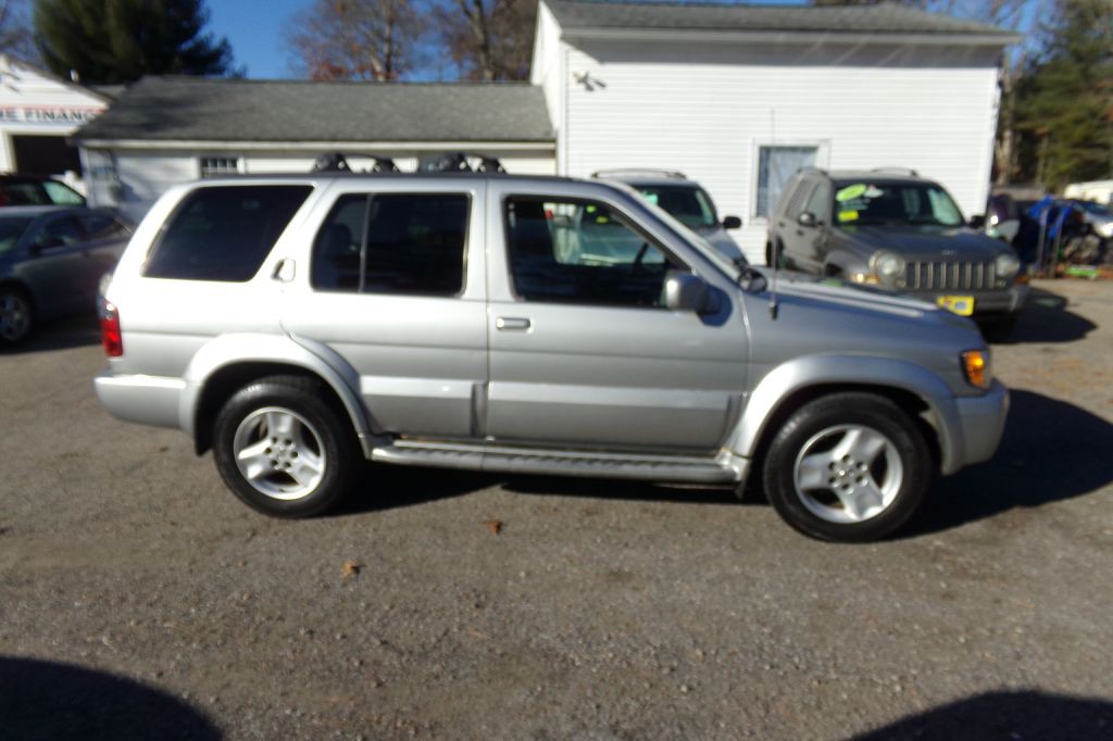 2003 INFINITI QX4 Image 4