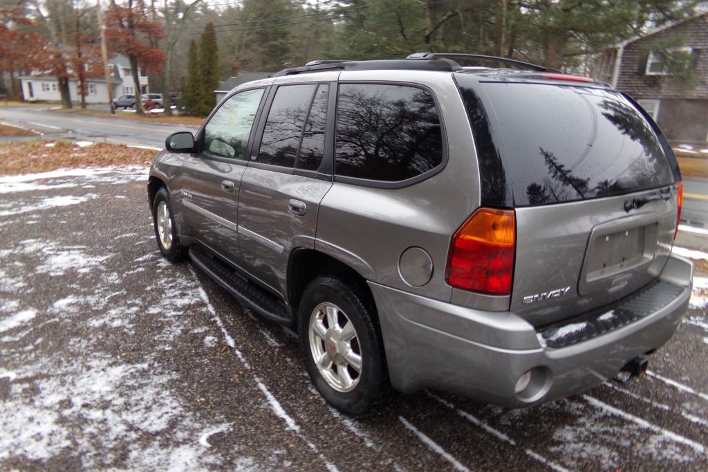 2006 GMC Envoy Image 9