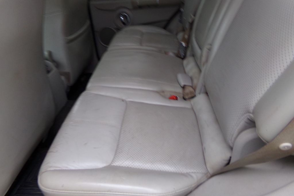 2007 Jeep Commander Image 8