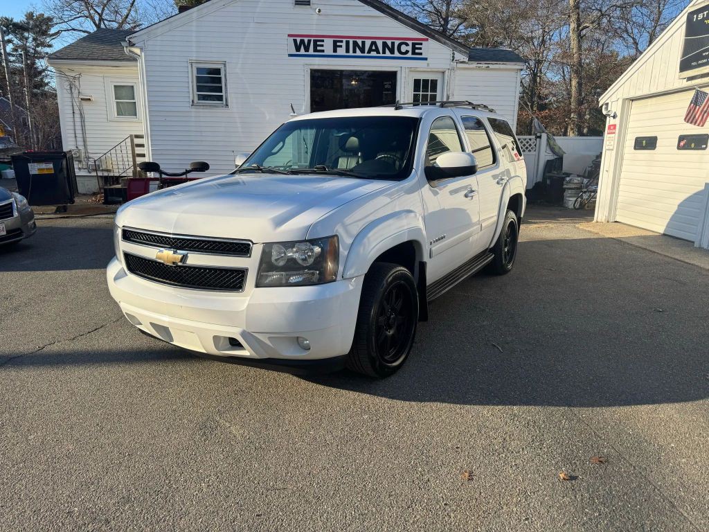 2009 Chevrolet Tahoe Image 2