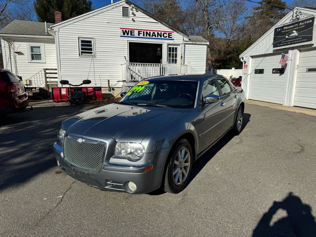 2007 Chrysler 300 Image 2