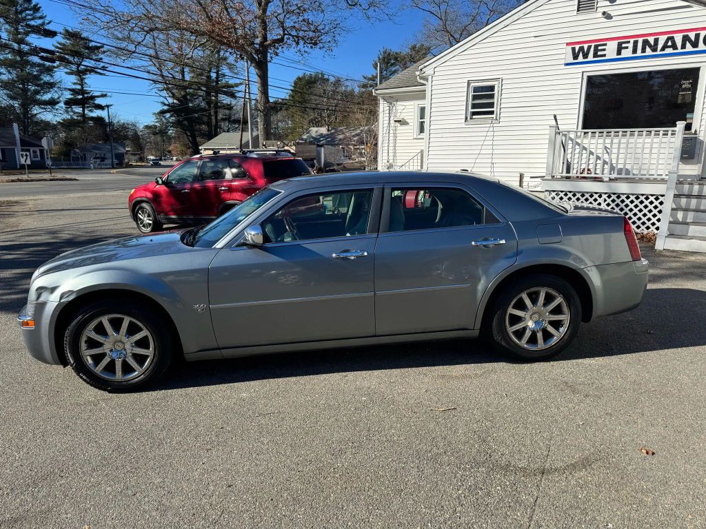 2007 Chrysler 300 Image 5