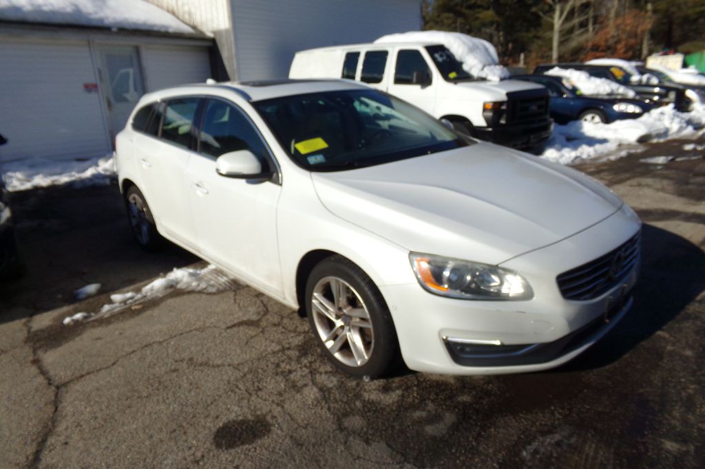 2015 Volvo V60 Image 3