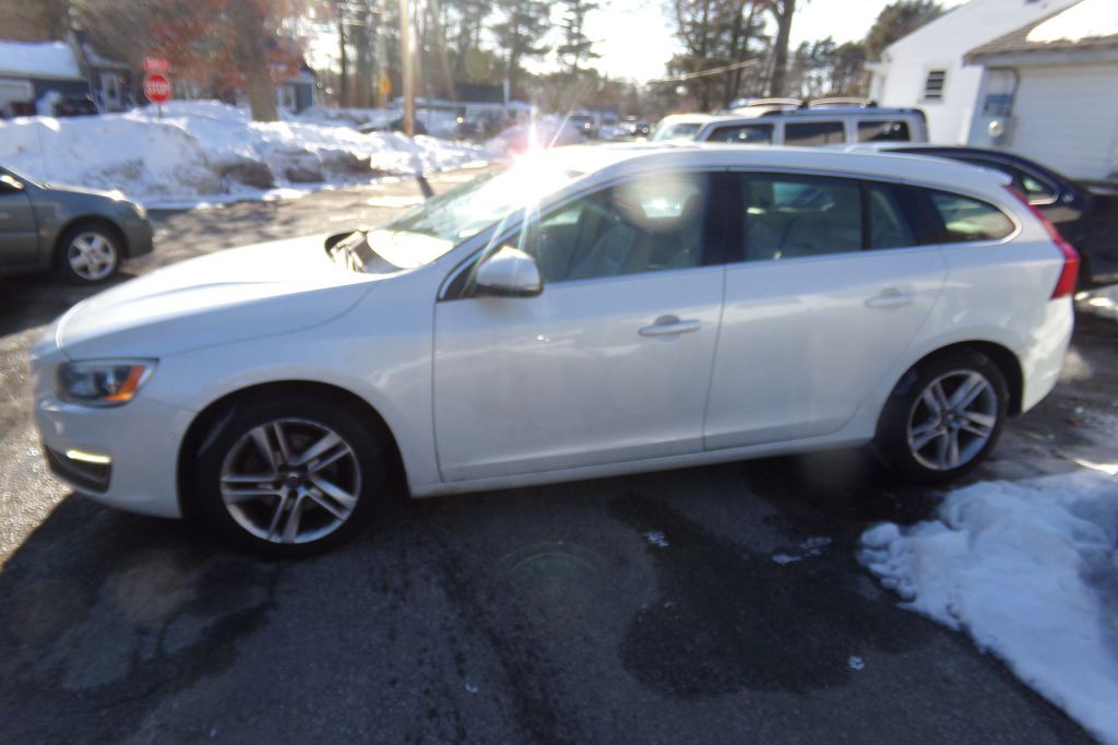 2015 Volvo V60 Image 8