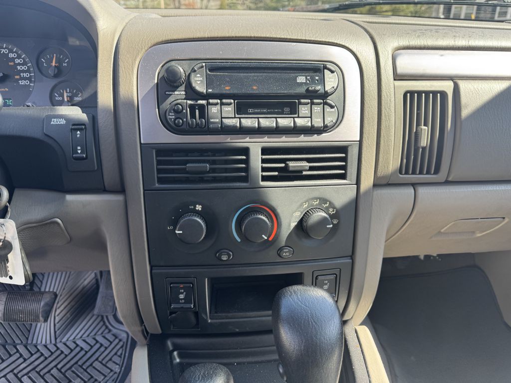 2003 Jeep Grand Cherokee Image 11