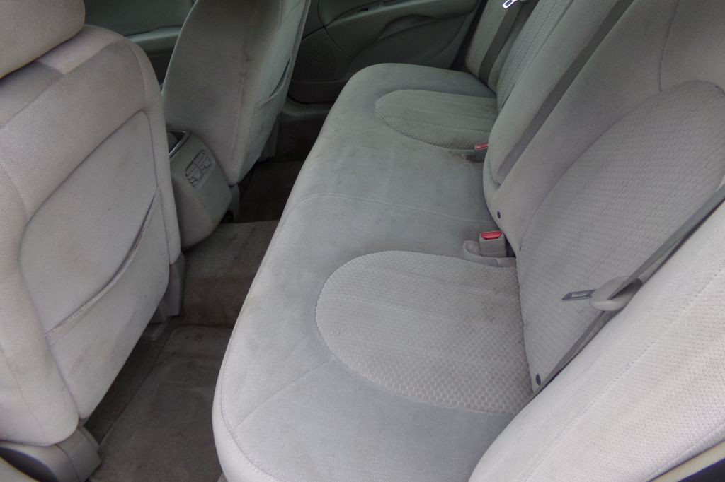 2006 Buick Lucerne Image 9
