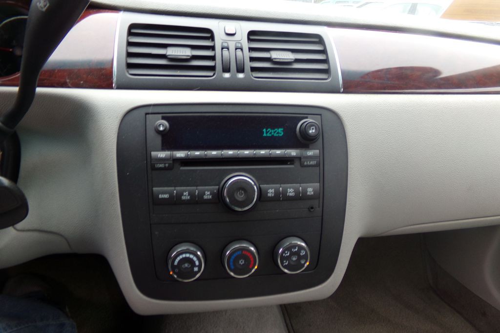 2006 Buick Lucerne Image 11