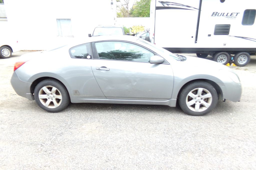 2009 Nissan Altima Image 4